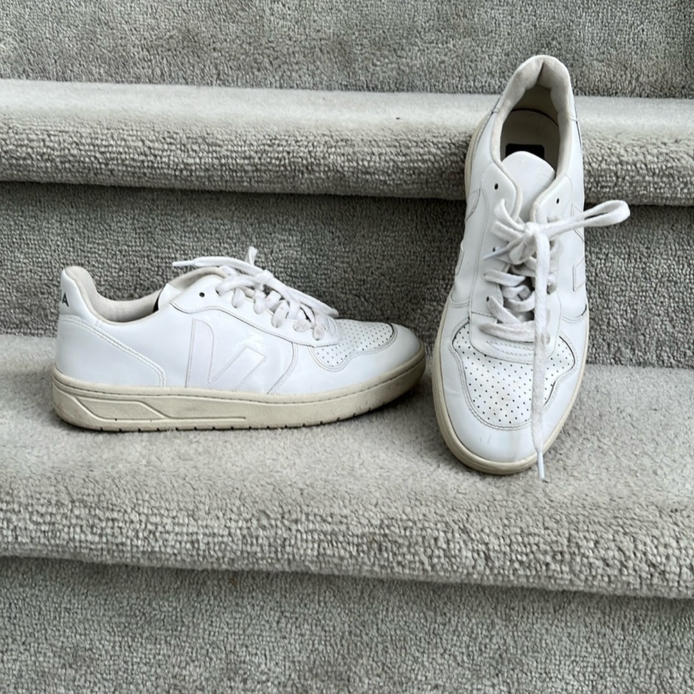 White veja sneaker.